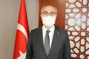 İzmir Valisi Yavuz Selim Köşger, kontrollü normalleşme sürecinin ilk günlerini de içine alan 27 Şubat-5 Mart'ta şehirdeki Kovid-19 vaka sayılarının 8-14 Şubat haftasına göre yüzde 50 arttığını, kurallara uyulmaması halinde kentin hızla çok yüksek riskli iller arasına girebileceğini bildirdi. ( Tezcan Ekizler - Anadolu Ajansı )
