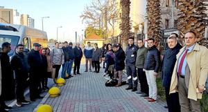 "Asrın felaketi" olarak nitelenen Kahramanmaraş merkezli depremler sonrası Hakimler ve Savcılar Kurulu (HSK) tarafından İzmir'den görevlendirilen 1 başsavcı vekili ve 5 cumhuriyet savcısının da arasında olduğu 22 adliye personeli Hatay'a gitti. ( İzmir Adliyesi - Anadolu Ajansı )