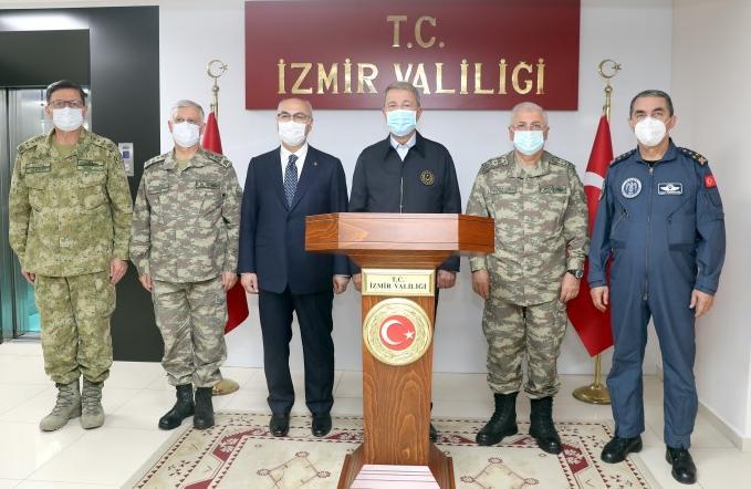 Milli Savunma Bakanı Hulusi Akar ve Türk Silahlı Kuvvetleri (TSK) komuta kademesi, İzmir Valiliğini ziyaret etti. Bakan Akar'a Genelkurmay Başkanı Orgeneral Yaşar Güler, Kara Kuvvetleri Komutanı Orgeneral Ümit Dündar, Deniz Kuvvetleri Komutanı Oramiral Adnan Özbal ve Hava Kuvvetleri Komutanı Orgeneral Hasan Küçükakyüz eşlik etti. Akar ve komutanlar, Vali Yavuz Selim Köşger ile bir araya geldi. ( Milli Savunma Bakanlığı - Anadolu Ajansı )