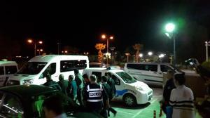 TÜPRAŞ'ın İzmir Rafinerisi'nde 4 işçinin hayatını kaybettiği patlamaya ilişkin gözaltına alınan 7 şüpheli adliyeye sevk edildi.

 ( Volkan Gündüz - Anadolu Ajansı )