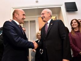 CHP Genel Başkanı Kemal Kılıçdaroğlu, İzmir Büyükşehir Belediye Başkanı Tunç Soyer ve Millet İttifakı'nın İzmir ilçe belediye başkanları ile bir araya geldi. ( CHP - Anadolu Ajansı )