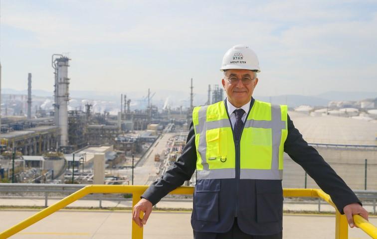Türkiye'nin tek noktaya yapılmış en büyük yatırımlarından olan STAR Rafineri, tam kapasiteyle faaliyete geçtiği 2019'daki üretim rakamlarıyla petro-kimya ham maddesi nafta ve önemli bir kısmı yurt dışından sağlanan dizel ithalatını düşürerek dış ticaret açığının azaltılmasına 800 milyon dolarlık katkı sağladı. STAR Rafineri Genel Müdürü Mesut İlter, 2018'in ekim ayında açılan rafineride üretim aşamalarının geçen yıldan itibaren birer birer devreye alındığını söyledi. ( Mehmet Emin Mengüarslan - Anadolu Ajansı )