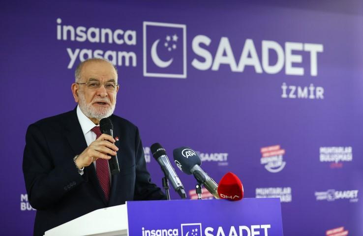 Temel Karamollaoğlu, İzmir'de muhtarlar toplantısında konuştu