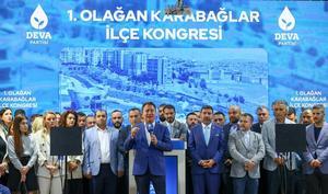 DEVA Partisi Genel Başkanı Ali Babacan, partisinin Karabağlar İlçe Teşkilatı 1. Olağan Kongresine katılarak konuşma yaptı. ( Mehmet Emin Mengüarslan - Anadolu Ajansı )