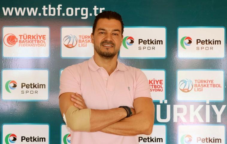 ING Basketbol Süper Ligi'nin yeni ekiplerinden Petkimspor'un genel menajeri Levent Türknas, AA muhabirine açıklamalarda bulundu. ( Ali Korkmaz - Anadolu Ajansı )