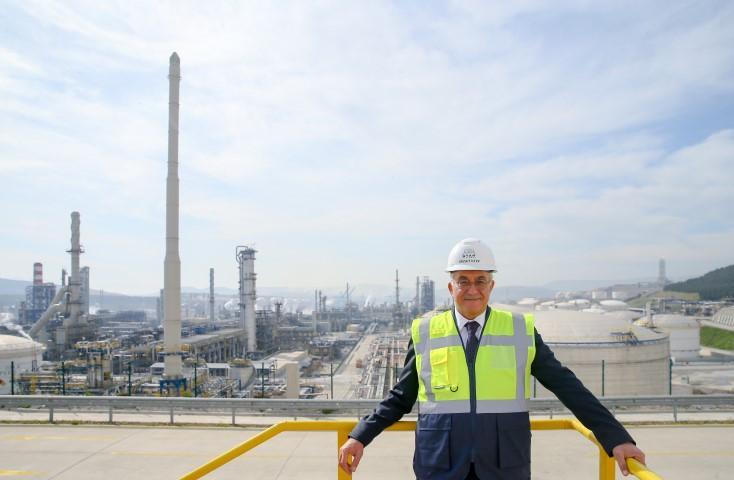 SOCAR Türkiye iştiraki STAR Rafinerinin Genel Müdürü Mesut İlter (fotoğrafta), SOCAR'ın Türkiye'de yapacağı yeni petrokimya yatırımı için ilk kazmayı 2020 sonu 2021 başı gibi vurmayı düşündüklerini ve tesisi 2024 yılında tamamlamayı hedeflediklerini belirtti. ( Mehmet Emin Mengüarslan - Anadolu Ajansı )