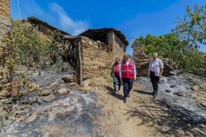 Yanan köyler için yardım kampanyası başlatılıyor