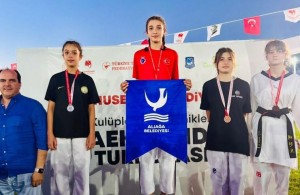 Manisa’dan üçüncülük kupasıyla döndüler