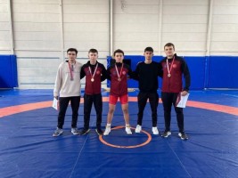 Genç güreşçiler İzmir üçüncüsü