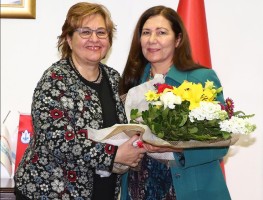 KENT GÖNÜLLÜLERİNDEN BAŞKAN PEKDAŞ’A PLAKET