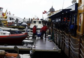 DENİZDE KADIN CESEDİ BULUNDU