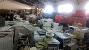 İZMİR'DE KAÇAKÇILIK OPERASYONU