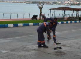 DİKİLİ BELEDİYESİ TEDBİRİ ELDEN BIRAKMIYOR