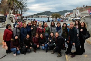 İŞİTME ENGELLİ VATANDAŞLAR FOÇA’YI GEZDİ