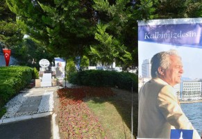 HİÇ EKSİLMEYEN ÖZLEMLE