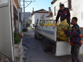 DİKİLİ’DE OCAKLARI ISITAN HİZMET