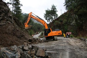 KOZAK YOLU HEYELAN NEDENİYLE KAPANDI