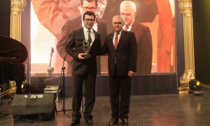 BAŞKAN GÖNENÇ’E, SANAT ÖDÜLÜ