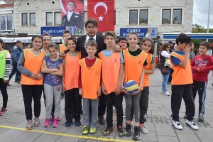 FOÇA’DA 23 NİSAN GELENEĞİ DEVAM EDİYOR