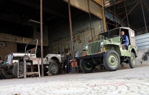 HURDA CİPLER 'DOKTORUNUN' ELİNDE HAYAT BULUYOR