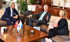 İZMİR'İN FARKI KADINLARI