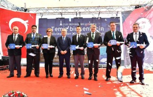 'DİK DUR, EĞİLME!'