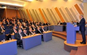 İZTO'DAN 30 BİN KİŞİYE İSTİHDAM HEDEFİ