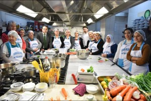 BORNOVA BELEDİYESİ LEZZET USTALARI YETİŞTİRİYOR