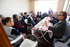 BAŞKAN PEKDAŞ EV EV GEZİYOR