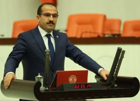 ÜCRETSİZ İZNE ÇIKARILANLARA MAAŞ DESTEĞİ VERİLECEK