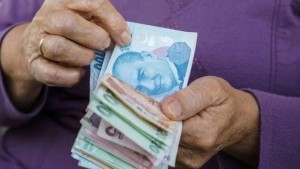 Emeklilerin bayram ikramiyesi 3 bin TL oluyor