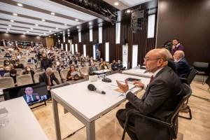 İZMİR'DE SUYA YÜZDE 30 ZAM