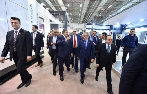 İZMİR’DE “DOĞALTAŞ ŞÖLENİ” BAŞLADI