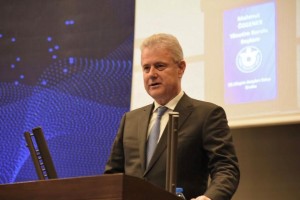 Özgener'den iş insanları için teşvik talebi