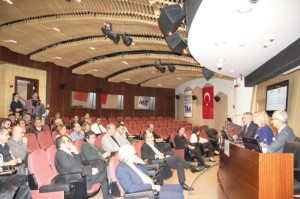 İHRACATÇI OYNAK KUR İSTEMİYOR