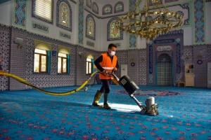 İBADETHANELER RAMAZAN’A HAZIR