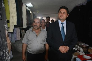 UŞŞAKİ VAKFI'NDAN YARDIM KERMESİ