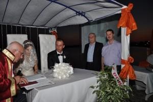 Evleniyorlar...Evleniyorlar...