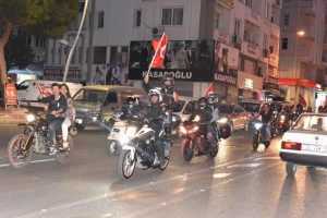 ZAFER BAYRAMI İÇİN SÜRDÜLER