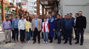 “İZMİR CADDESİ TRAFİĞE AÇILSIN”