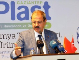 ‘PETKİM SANAYİCİNİN GELİŞMESİNE ENGEL OLUYOR’
