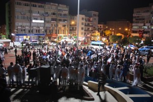 AK PARTİ’DEN SEVİNÇ GÖSTERİSİ