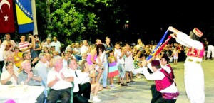 BOŞNAKLAR ALİAĞA’DA TOPLANIYOR