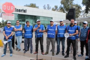 TÜPRAŞ İŞÇİSİ EYLEMLERİNE DEVAM EDİYOR