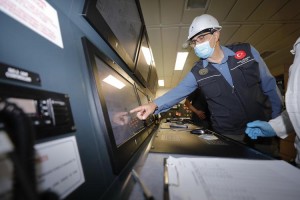 BAKAN DÖNMEZ, ALİAĞA’DAKİ TESİSLERİ İNCELEDİ