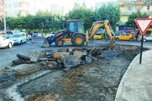 Belediye yolları düzenliyor