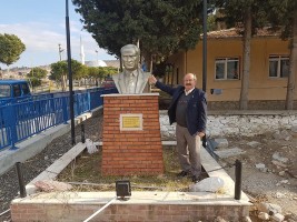 HACIÖMERLİ’YE YENİ ATATÜRK BÜSTÜ