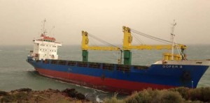 İCRALIK GEMİ KARAYA OTURDU