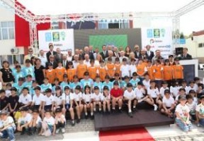 ‘PLASTİK ATIKLAR GELECEĞİMİZİ AYDINLATIYOR’