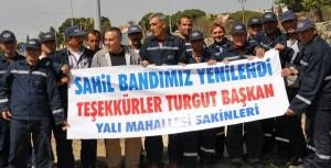 MUHTAR ÖRNEK’TEN BELEDİYEYE BAKLAVALI TEŞEKKÜR